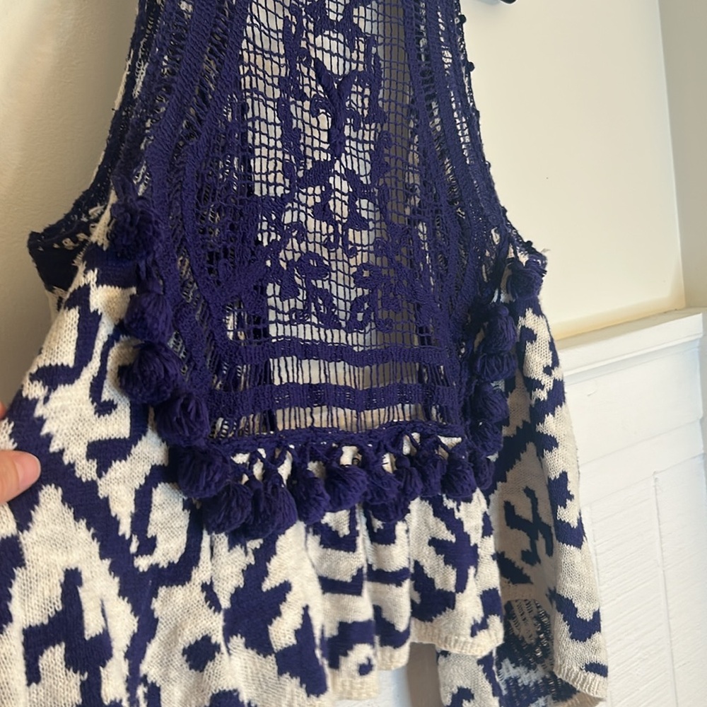Anthropologie MOTH Boho Turson Netted Crochet Tassel Vest size M/L - Picture 10 of 11